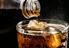 12 ترفند جالب و کاربردی برای باز کردن در نوشابه بدون در بازکن